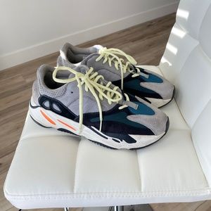 Yeezy Boost 700 Wave women’s 10 men’s 8